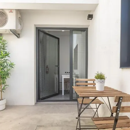 Aveinest - Your In Apartment *