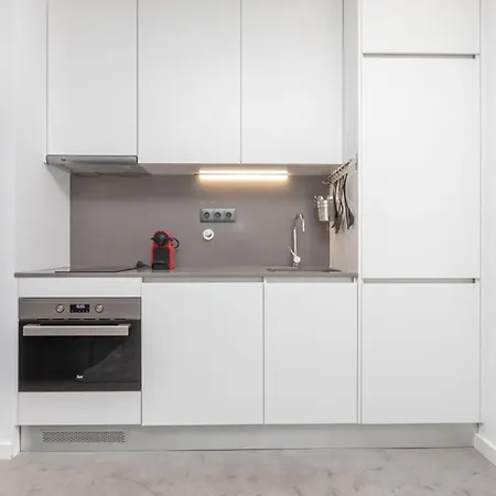 Aveinest - Your In Apartment *